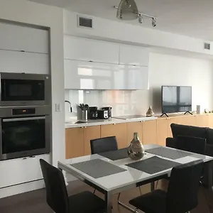 Appartement Downtown Luxurious Stylish 3 Bedroom 3 Bath 2 Balconies Near Rogers Centre Lakeview, Toronto